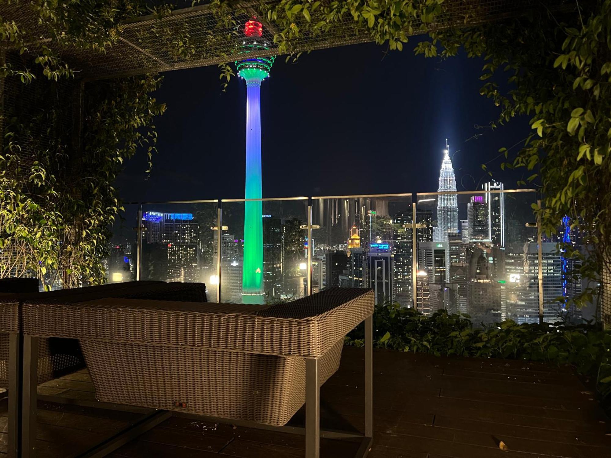 Апартаменты Klcc View,5 Mins To Kl Tower Куала-Лумпур Экстерьер фото